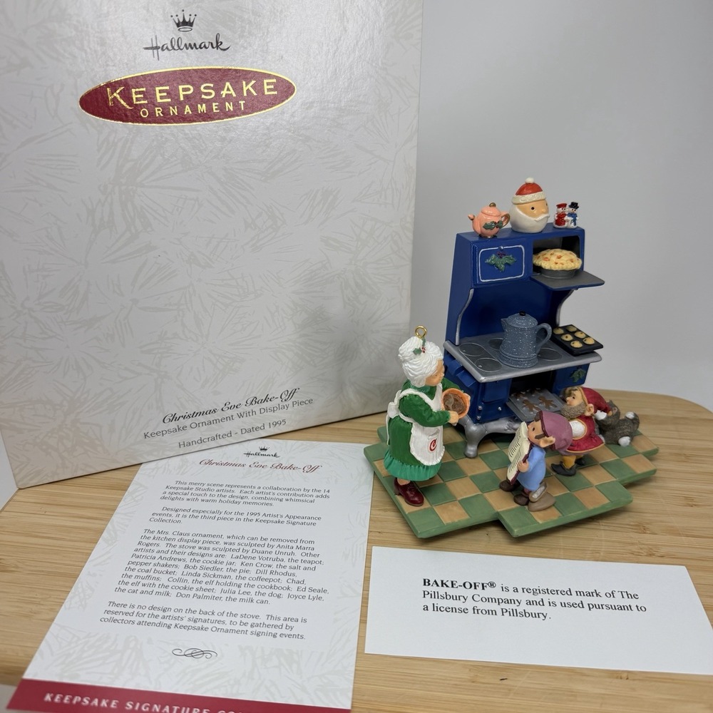 Hallmark Keepsake Ornament 1995 Christmas Eve Bake-Off Display & Box EUC Signed